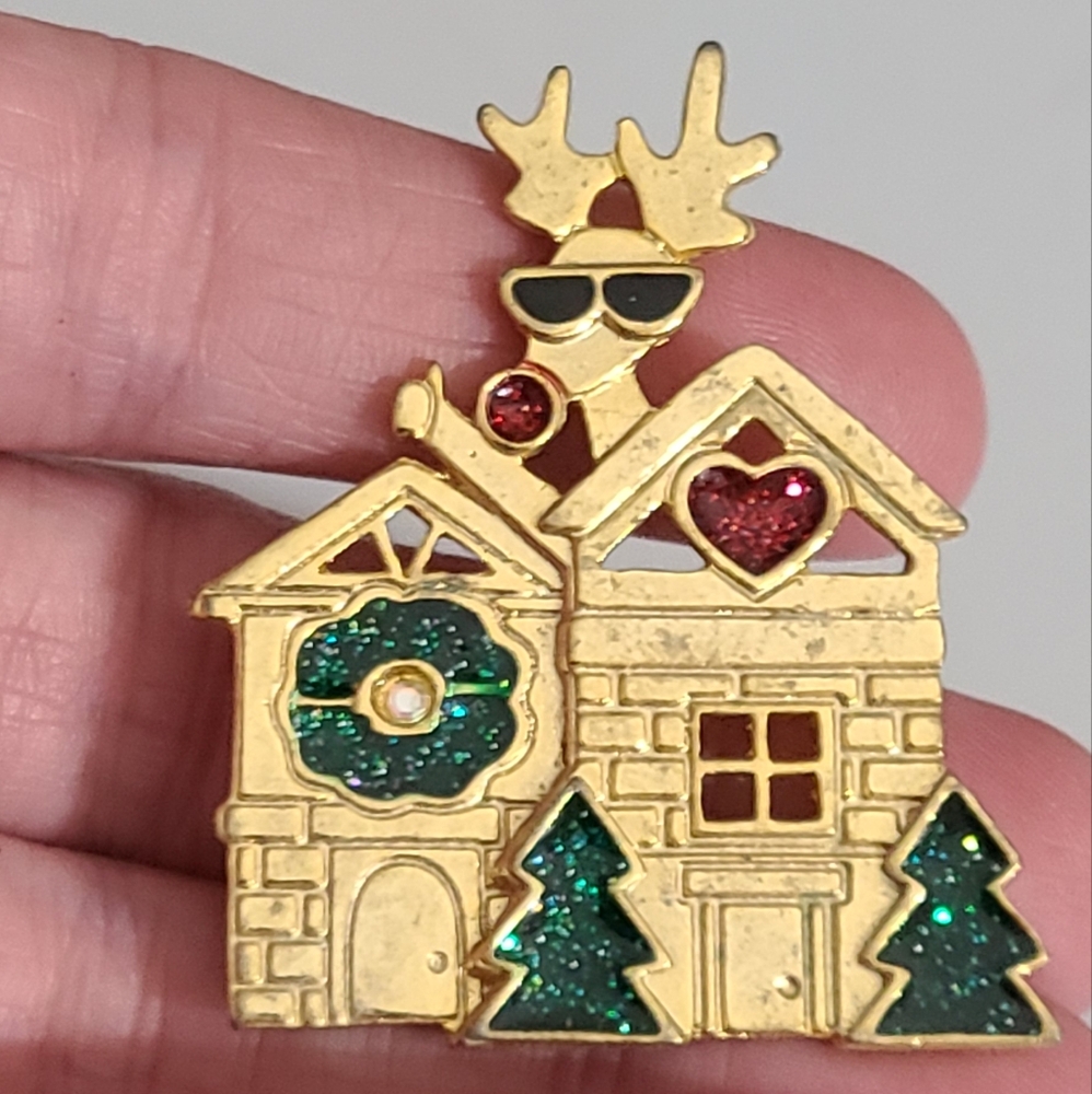 Vintage Christmas brooch Newpro house reindeer glitter gold trees vtg pin